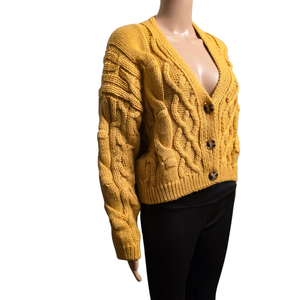 Talulah Chunky Knit Cropped Yellow Sweater Size L - Picture 2 of 10